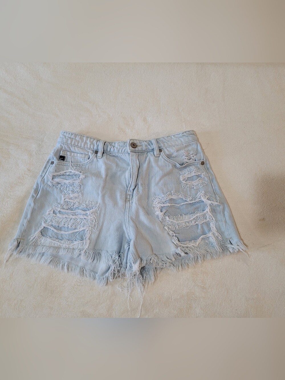 Kancan Distressed Lightwash Denim Jean Shorts 7/27